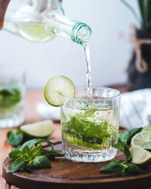  Consuming lime on an empty stomach benefits