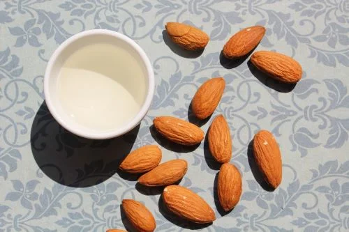 Benefits Of Almonds With Milk