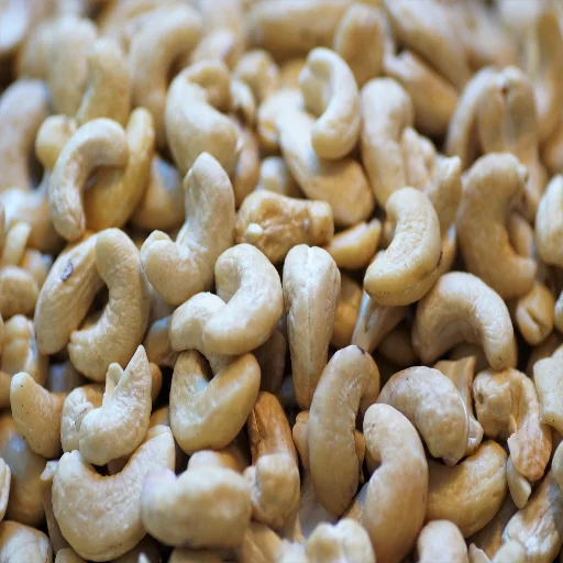 Benefits of eating cashew nuts at night