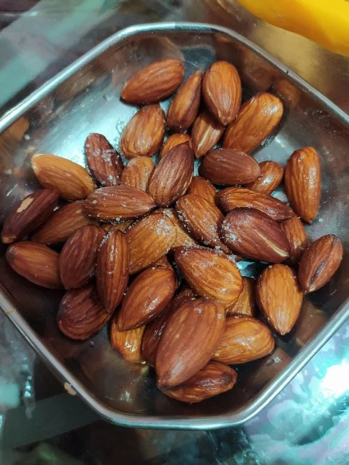 Benefits of soaked almonds for weight gain